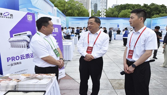 Les dernières réalisations de Jiexun en matière de nouvelle productivité de qualité sont apparues à la Semaine nationale des sciences et technologies des réserves de céréales et de matériaux